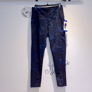 Brand- Danskin Color- Blue camouflage Size-L